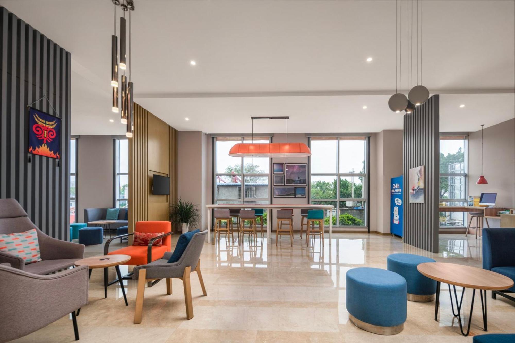 Holiday Inn Express - Xichang City Center By Ihg Exterior foto