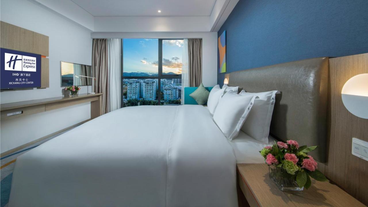 Holiday Inn Express - Xichang City Center By Ihg Exterior foto