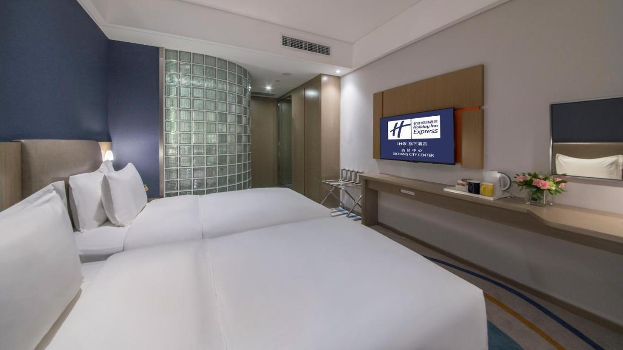 Holiday Inn Express - Xichang City Center By Ihg Exterior foto